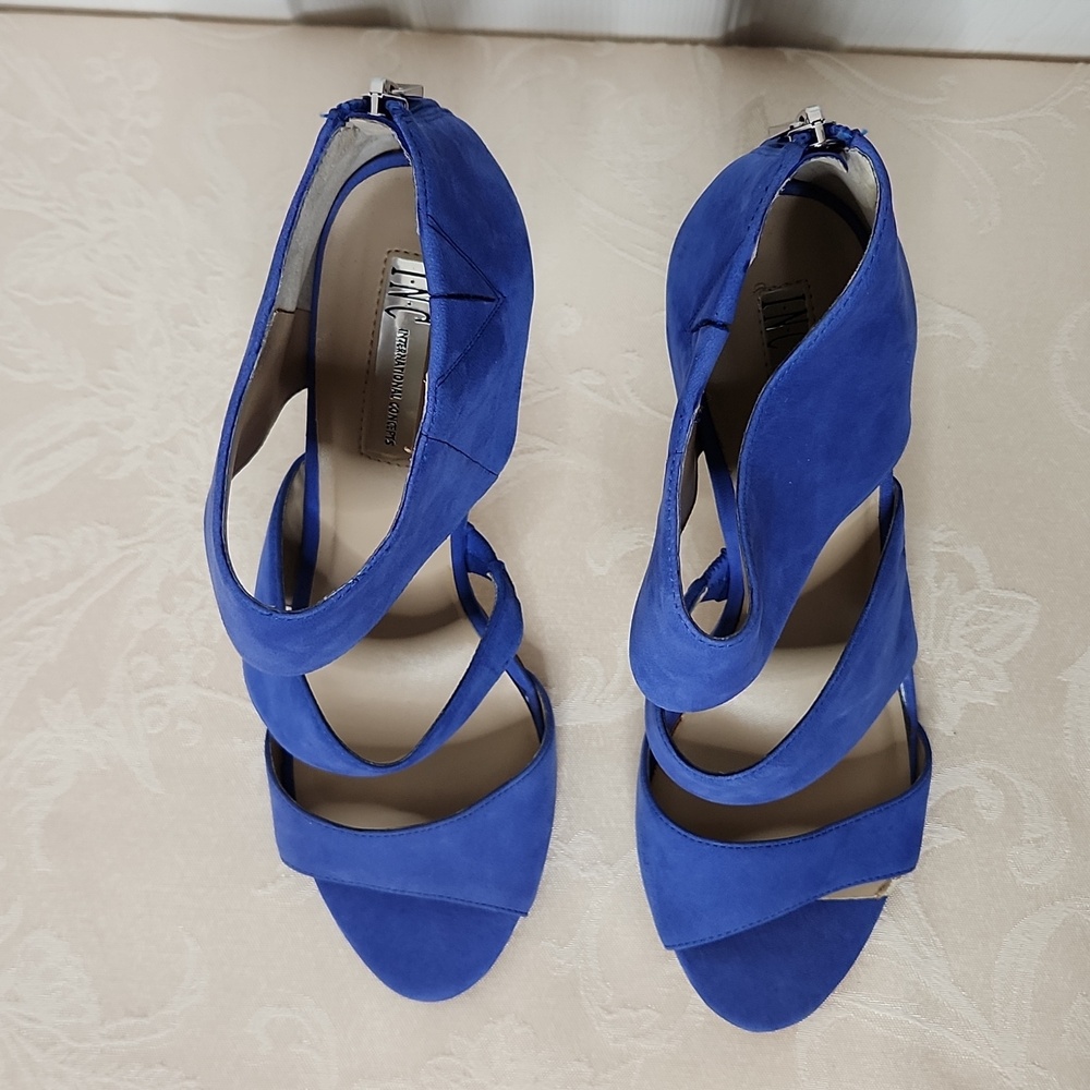 INC International Concepts bright cobalt blue stiletto statement heels size 9.5 - Picture 3 of 16